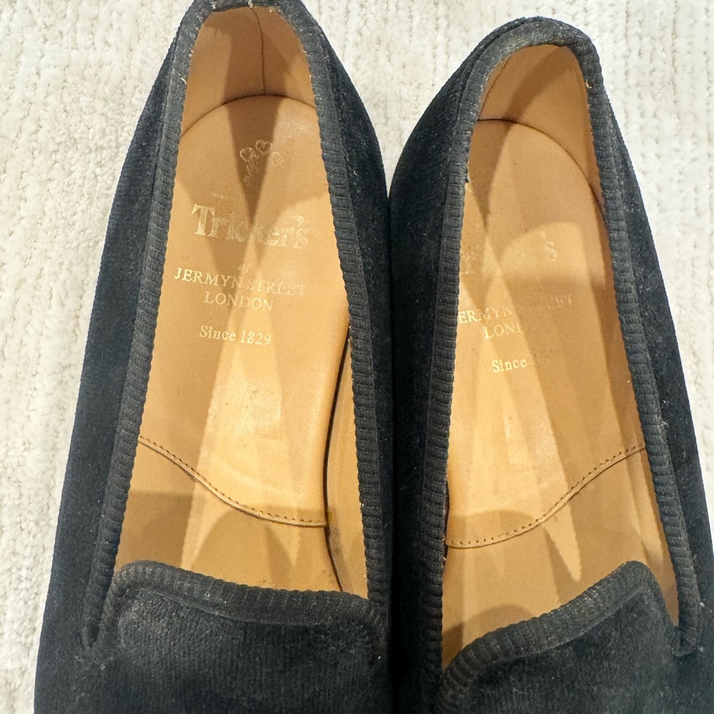 Tricker's Black Loafers Sleek Slip-Ons - Picture 12 of 12